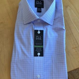 NWT Jos A Bank tailored fit dress shirt. 15.5/33.